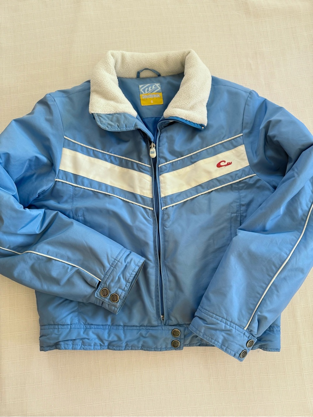 Cloudbreak girl brand vintage blue puffer jacket with chevron design